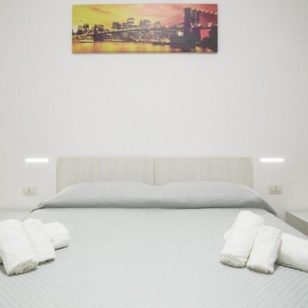 La Conchiglia Bed And Breakfast Сан Никола Арчела Стая снимка